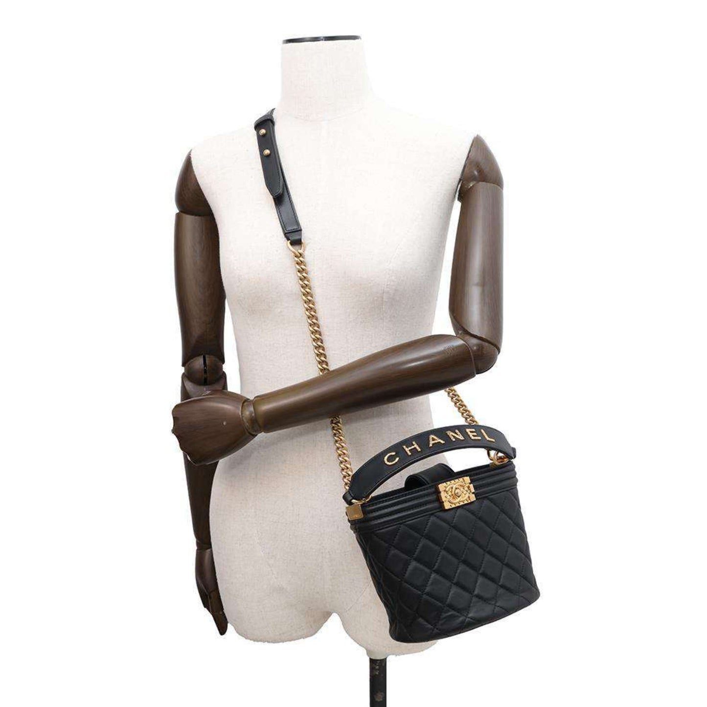 Chanel Sac Boy en cuir noir