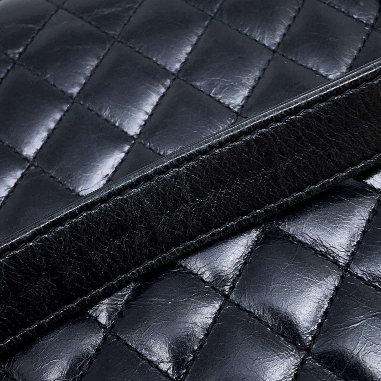 Chanel Sac Boy en cuir noir