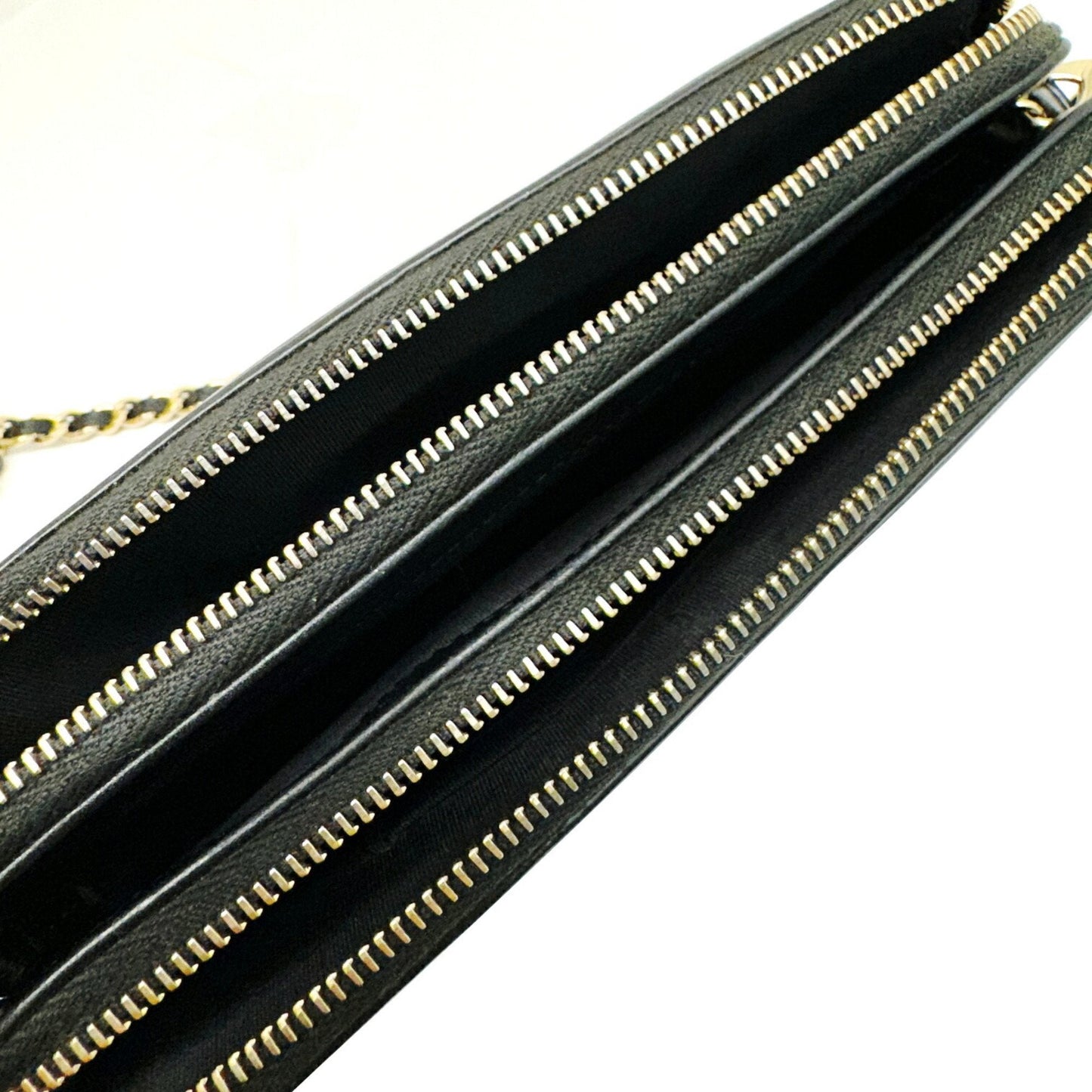 Chanel Sac Filigree en cuir caviar noir