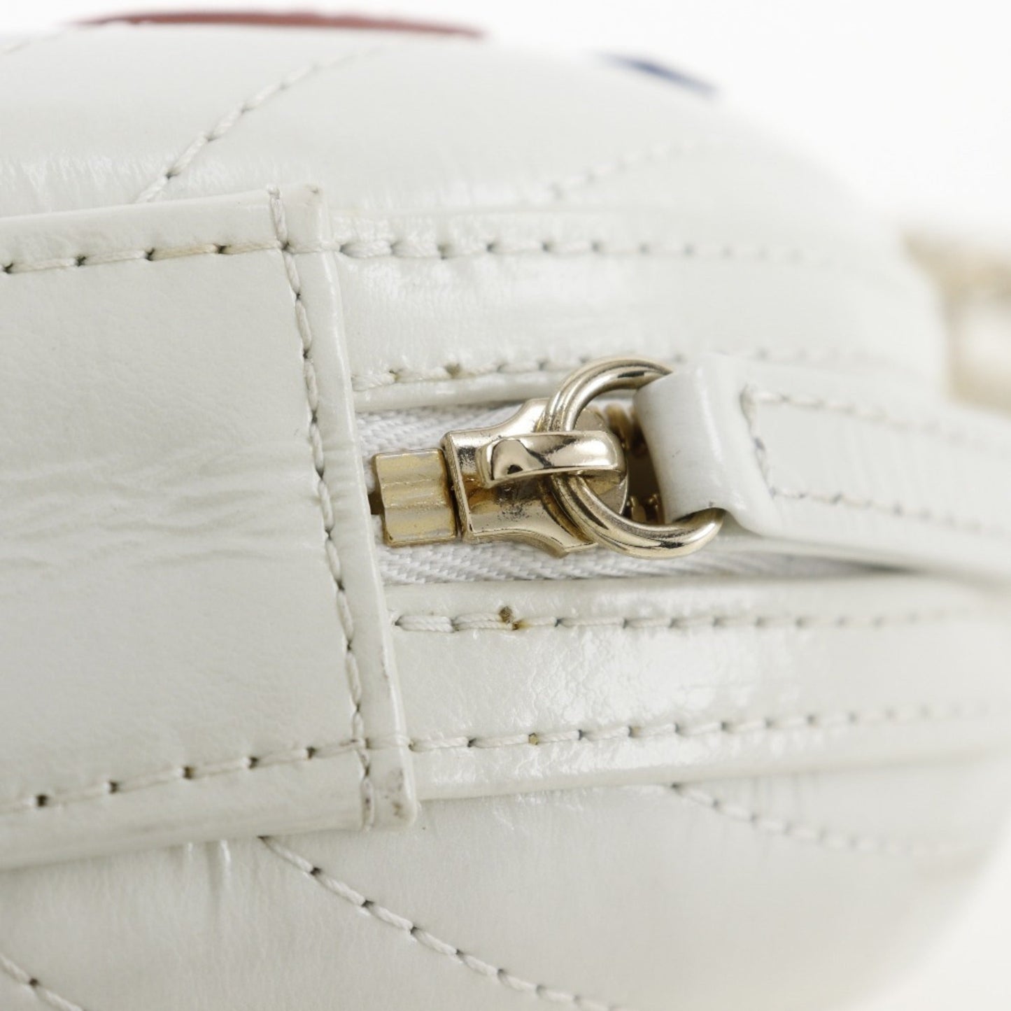 Chanel Sac La Pausa en cuir blanc