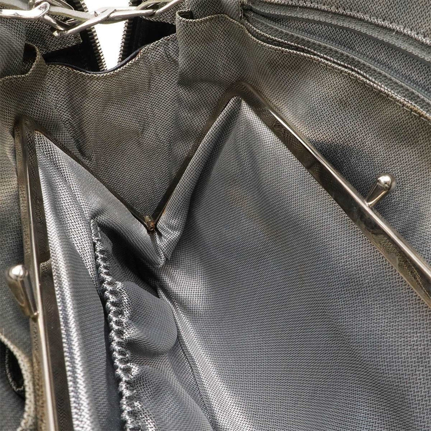 Chanel Sac Mademoiselle en cuir noir