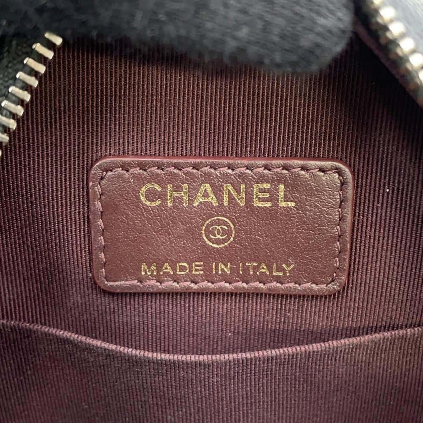 Chanel Sac Classic en cuir caviar noir