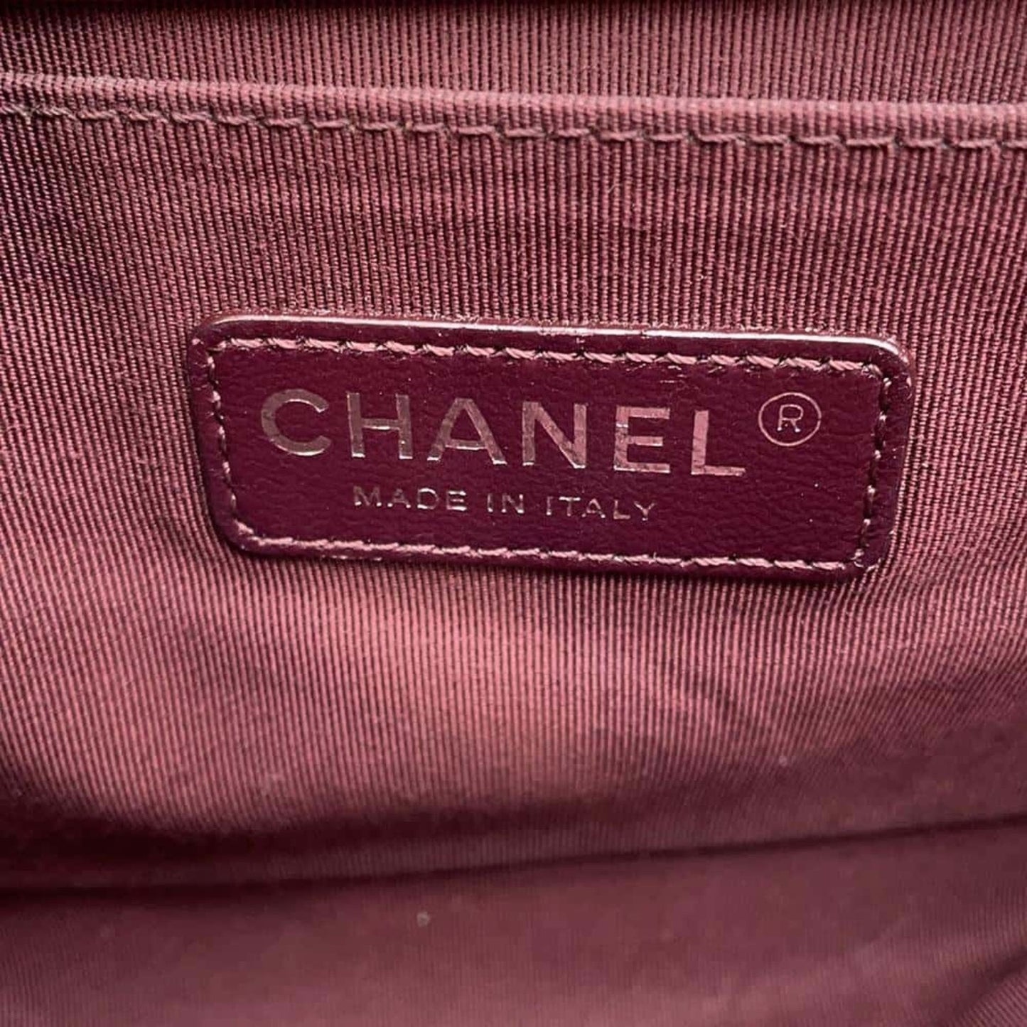 Chanel Sac Boy en cuir rouge