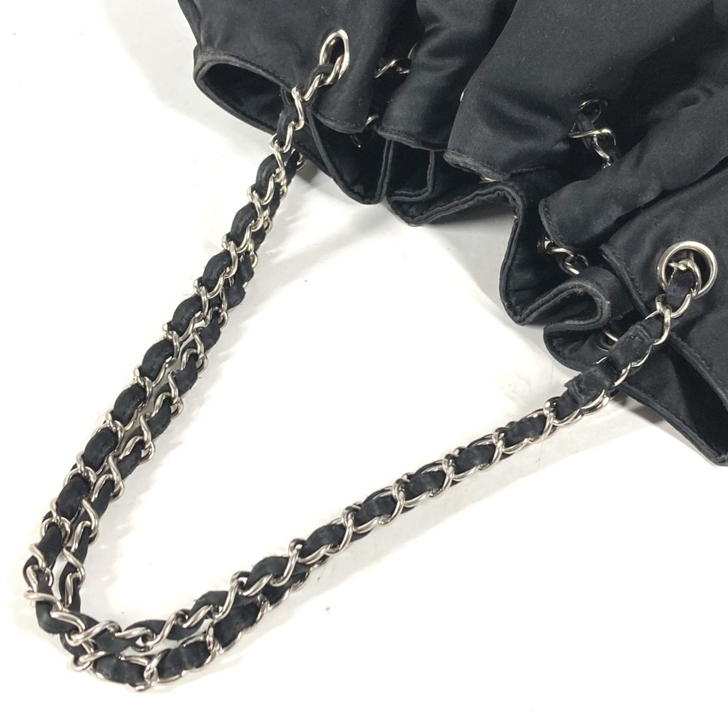 Chanel Sac Cabas en satin noir