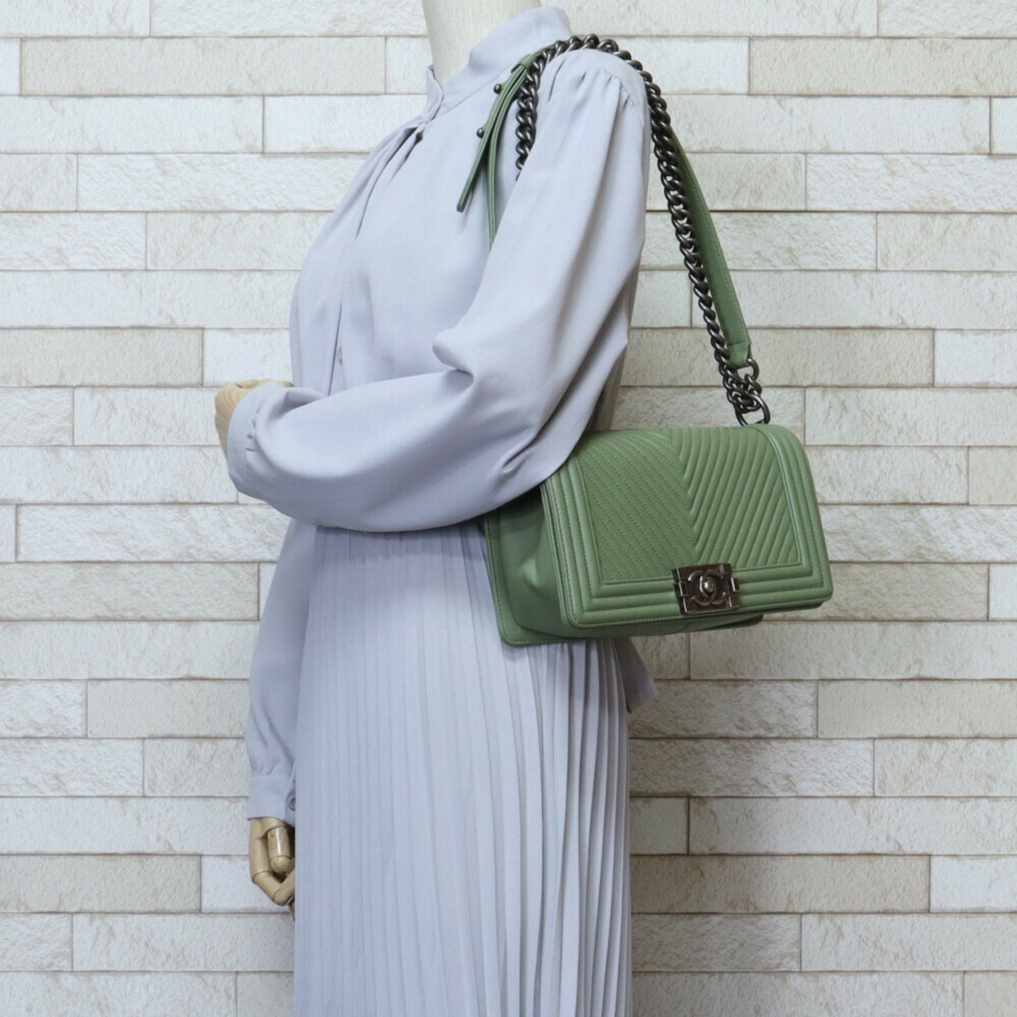 Chanel Sac Boy en cuir vert