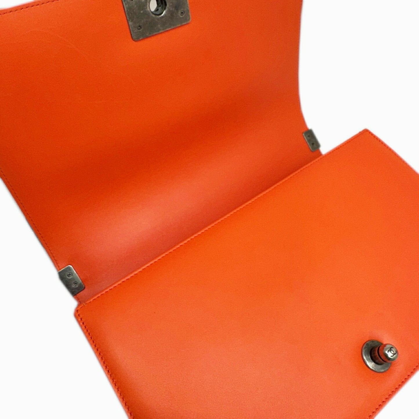 Chanel Sac Boy en cuir orange