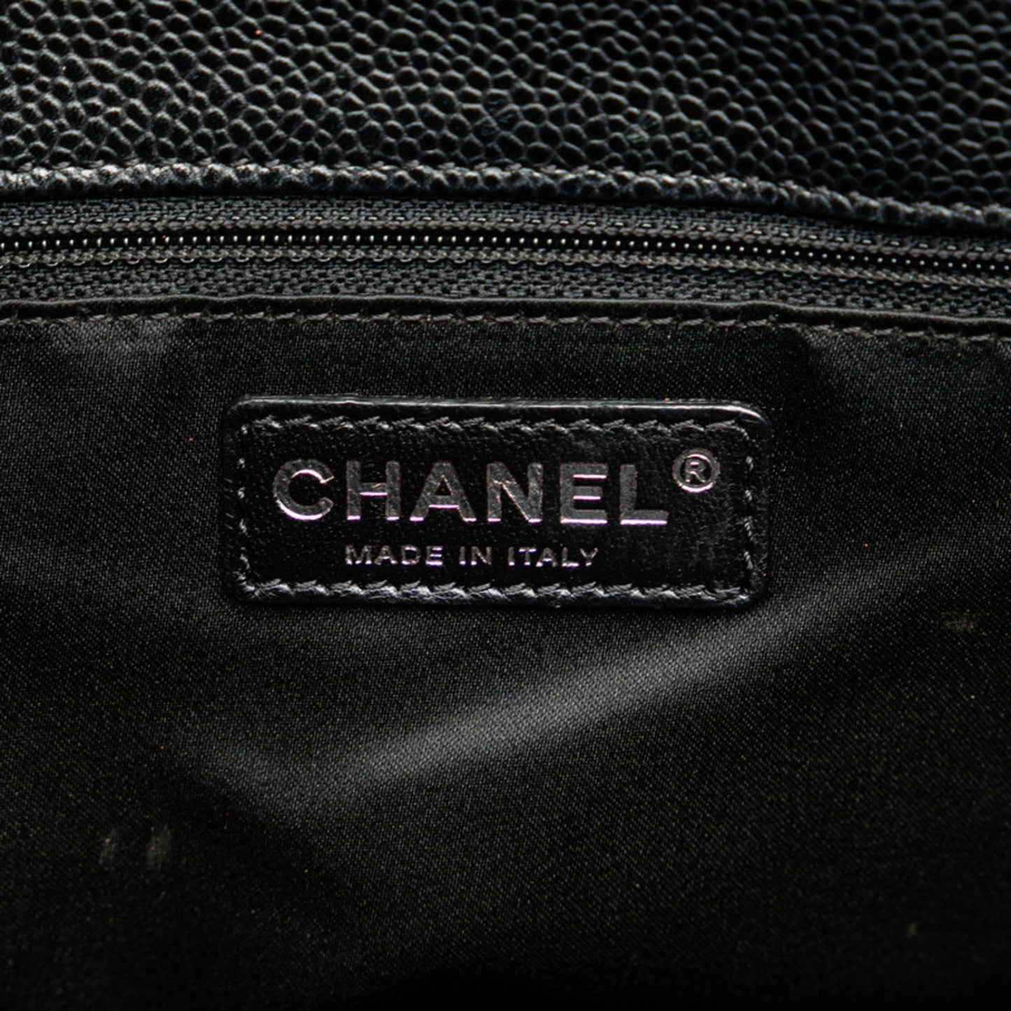 Chanel Sac GST en cuir caviar noir