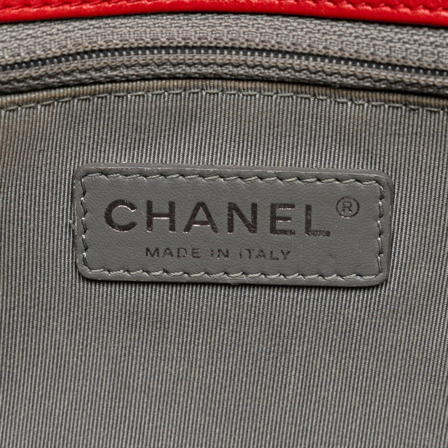 Chanel Sac Boy en cuir rouge