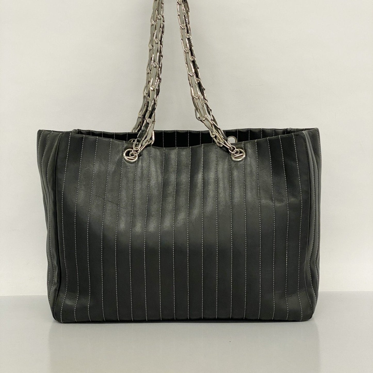 Chanel Sac Mademoiselle en cuir noir