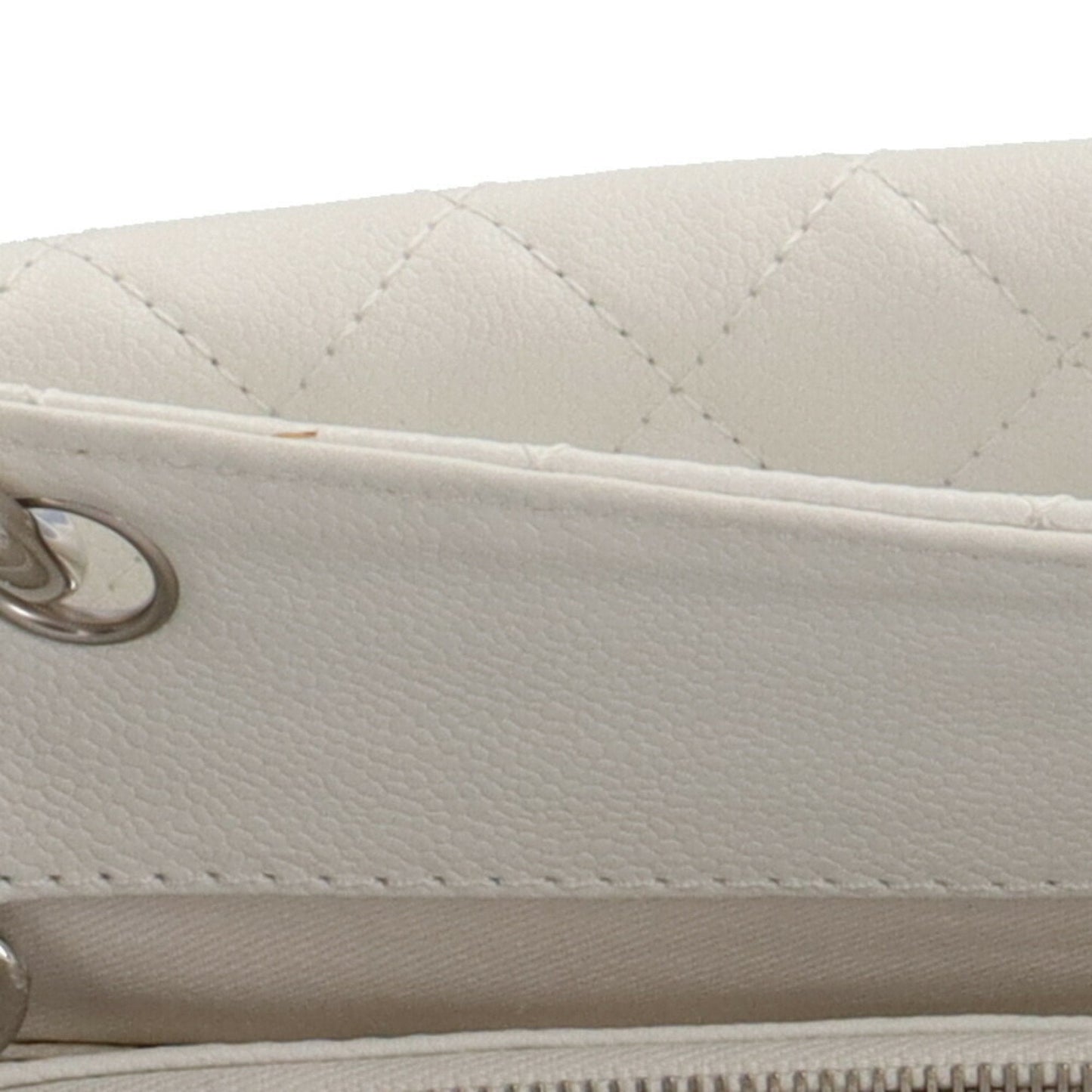 Chanel Sac GST en cuir caviar blanc