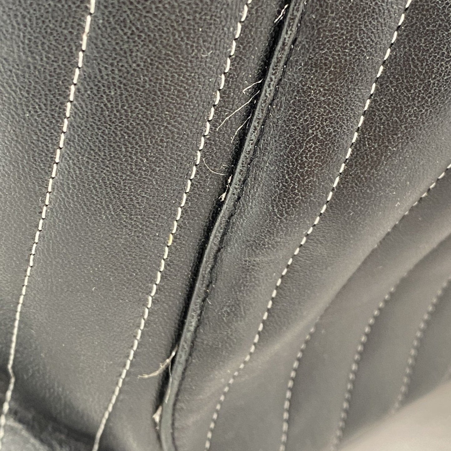 Chanel Sac Mademoiselle en cuir noir