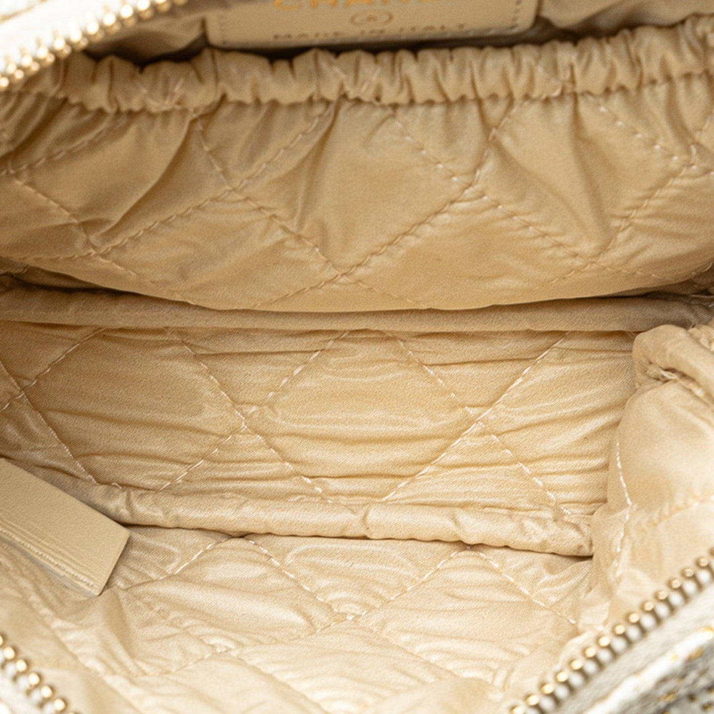 Chanel Sac Deauville en tweed blanc