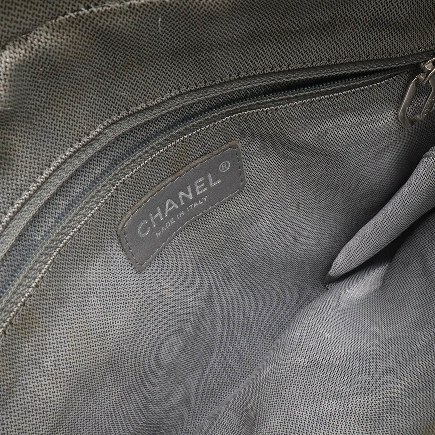 Chanel Sac Mademoiselle en cuir noir
