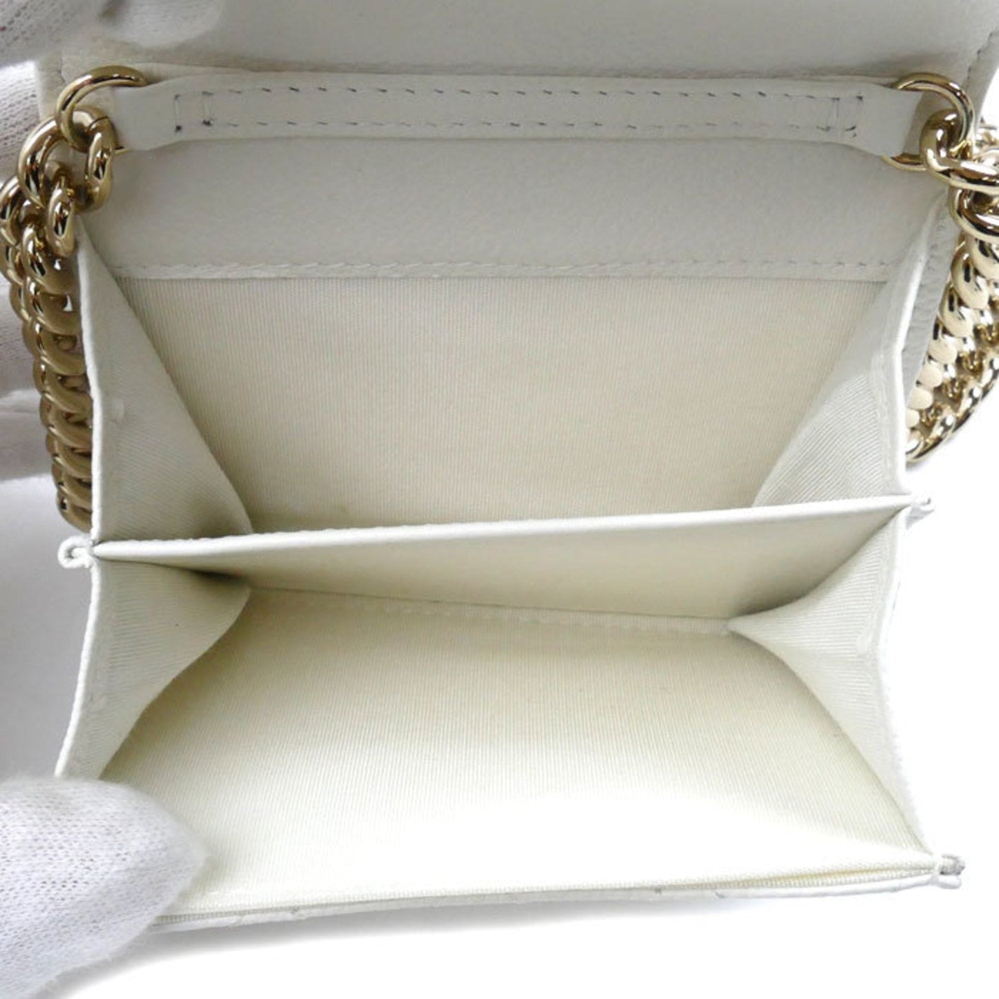 Chanel Sac Boy en cuir caviar blanc