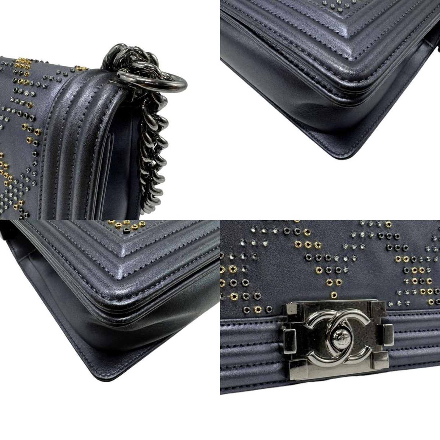 Chanel Sac Boy en cuir dor