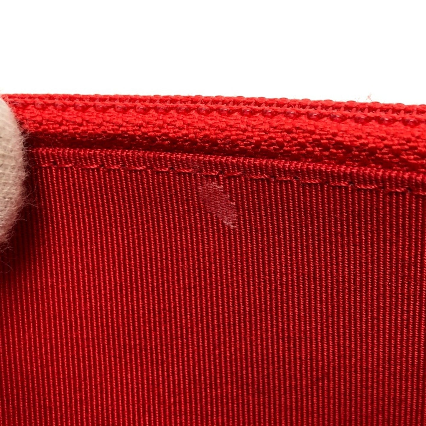 Chanel Sac Classic en cuir caviar rouge
