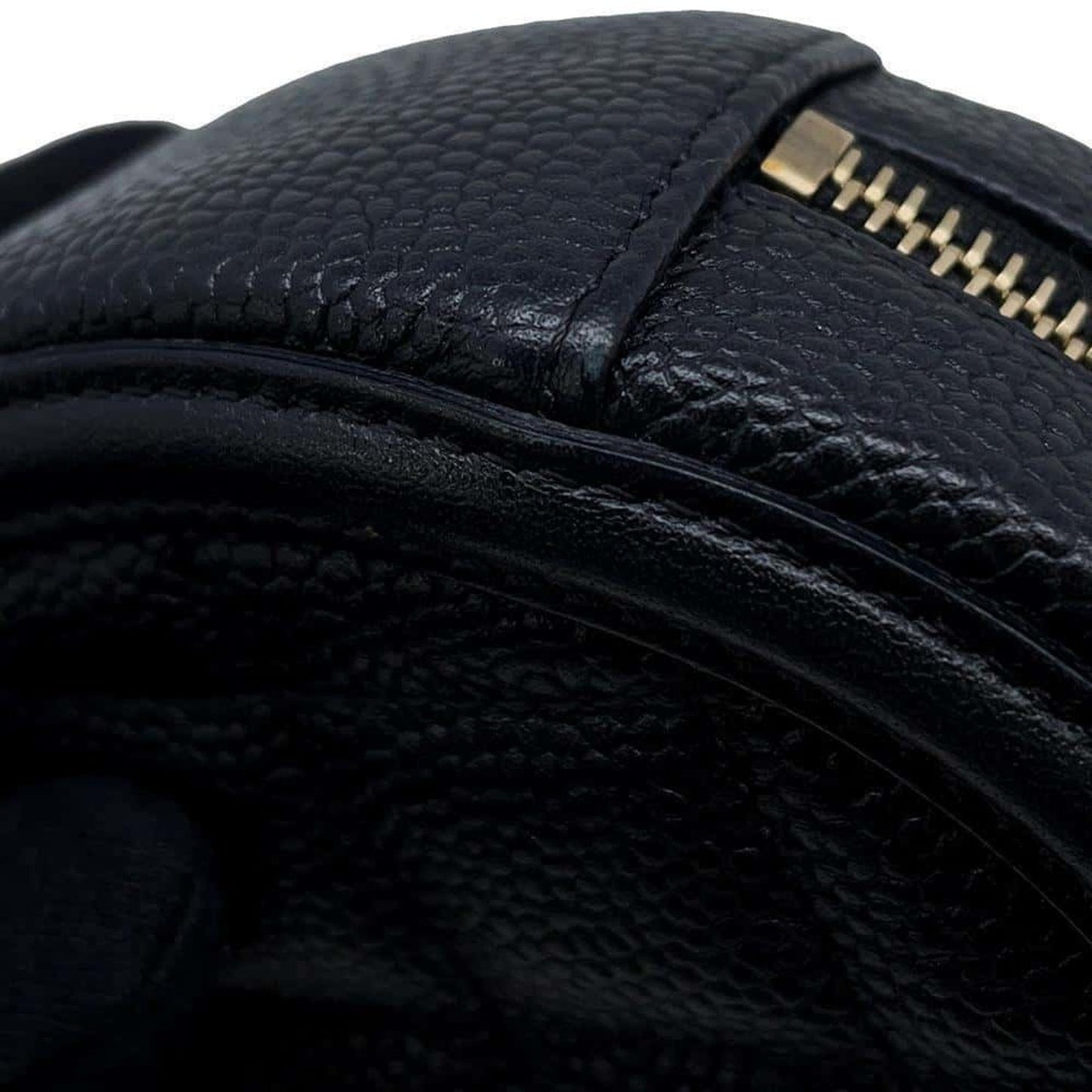 Chanel Sac Filigree en cuir caviar noir