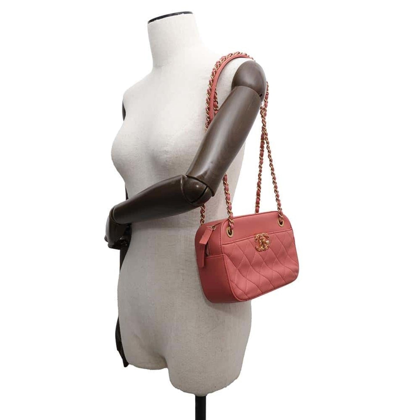 Chanel Sac Camera en cuir rose