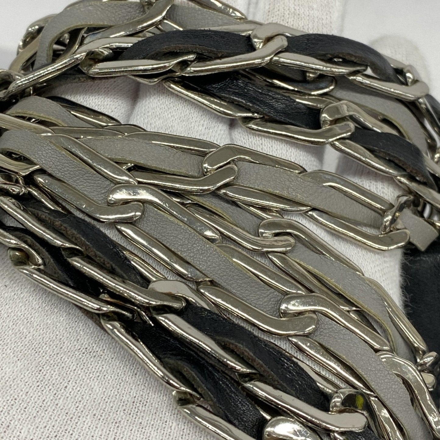 Chanel Sac Mademoiselle en cuir noir