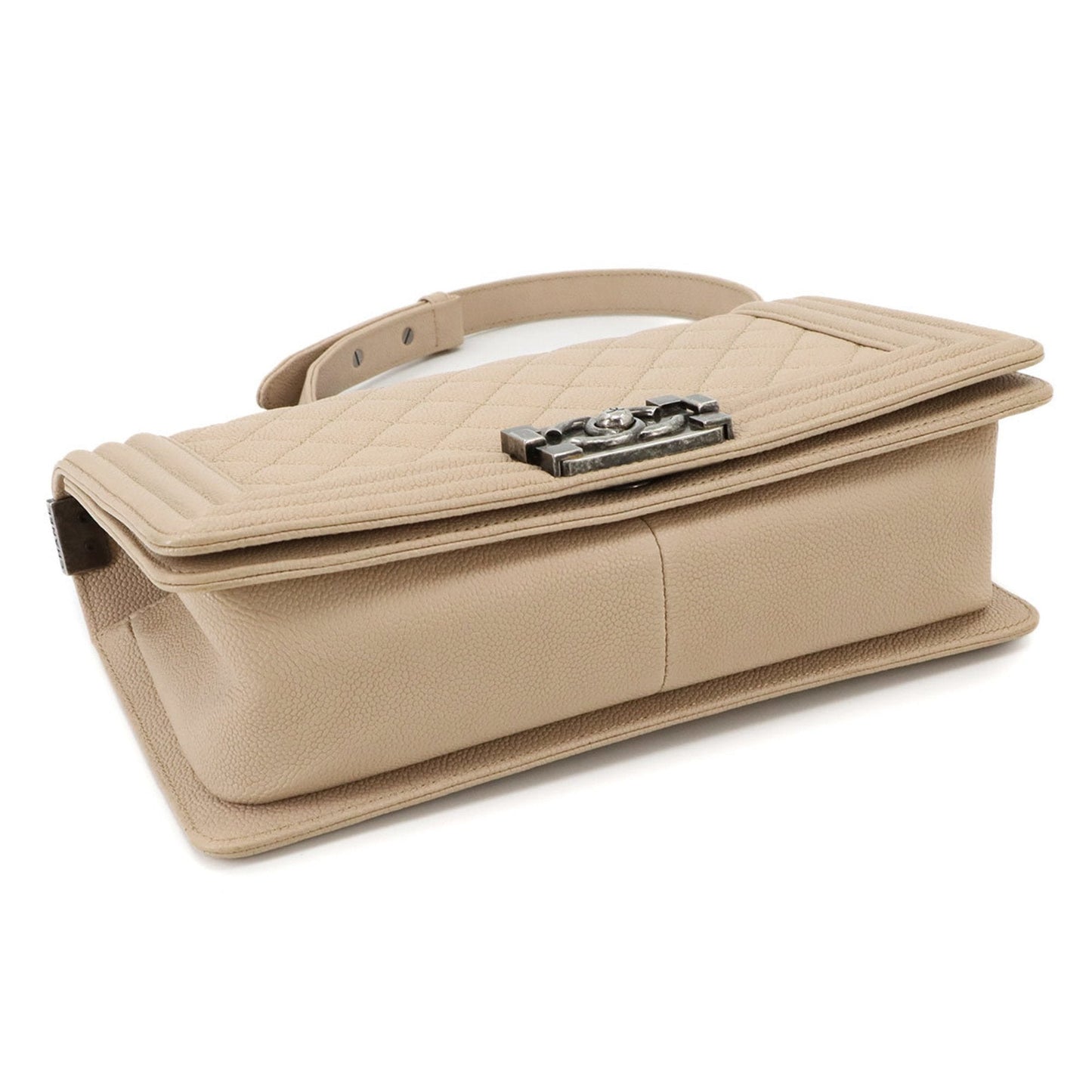 Chanel Sac Boy en cuir caviar beige
