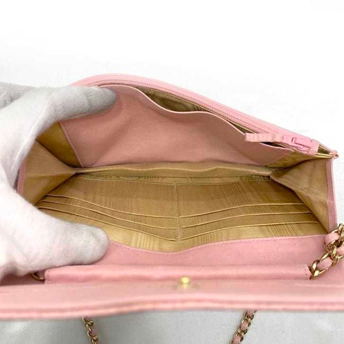 Chanel Sac Flap en cuir caviar rose