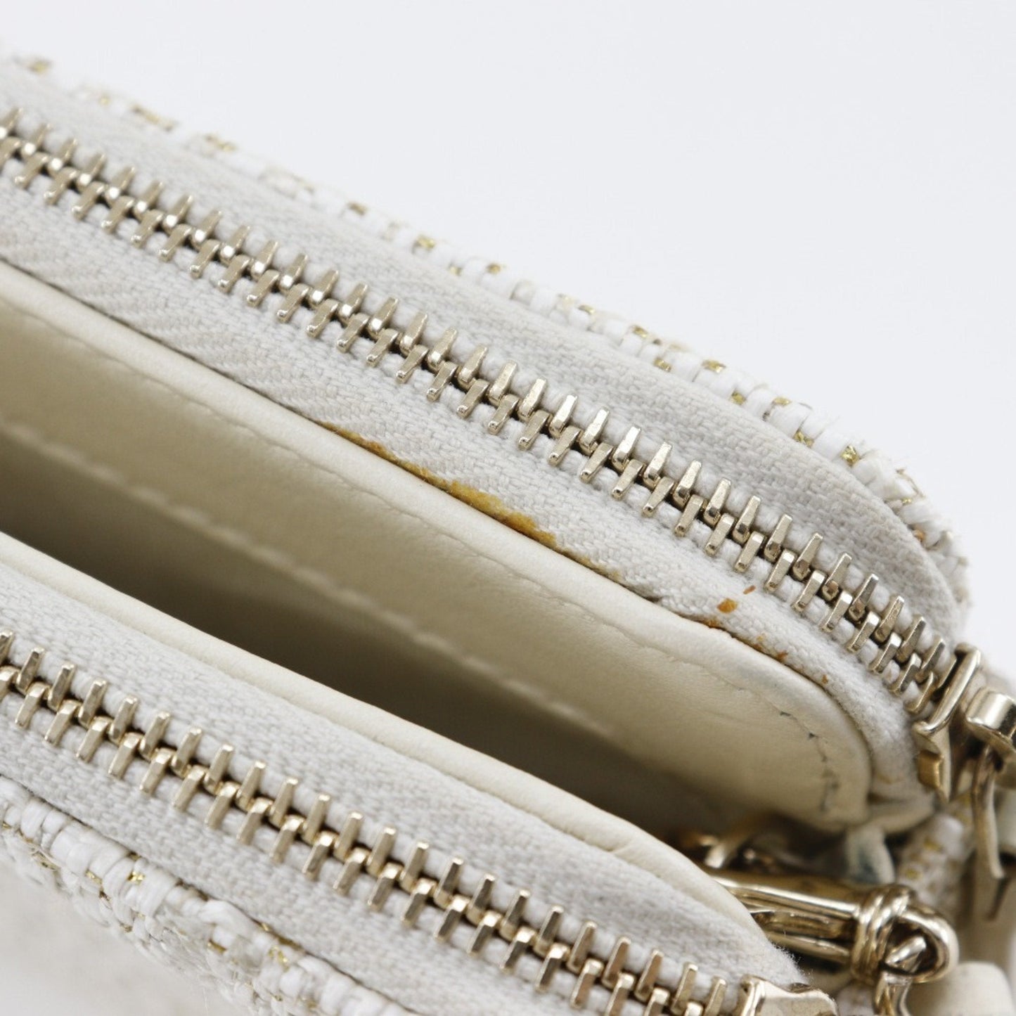 Chanel Sac Deauville en tweed blanc