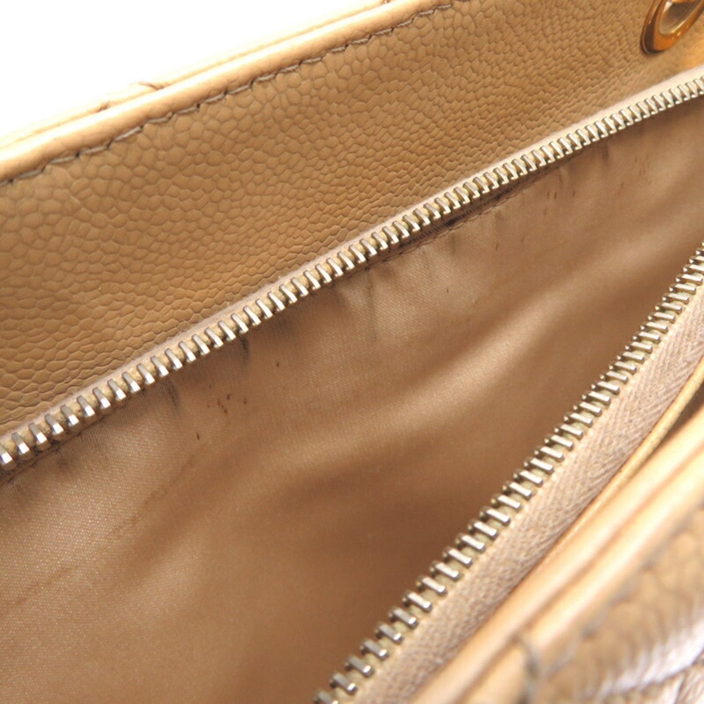 Chanel Sac GST en cuir caviar beige