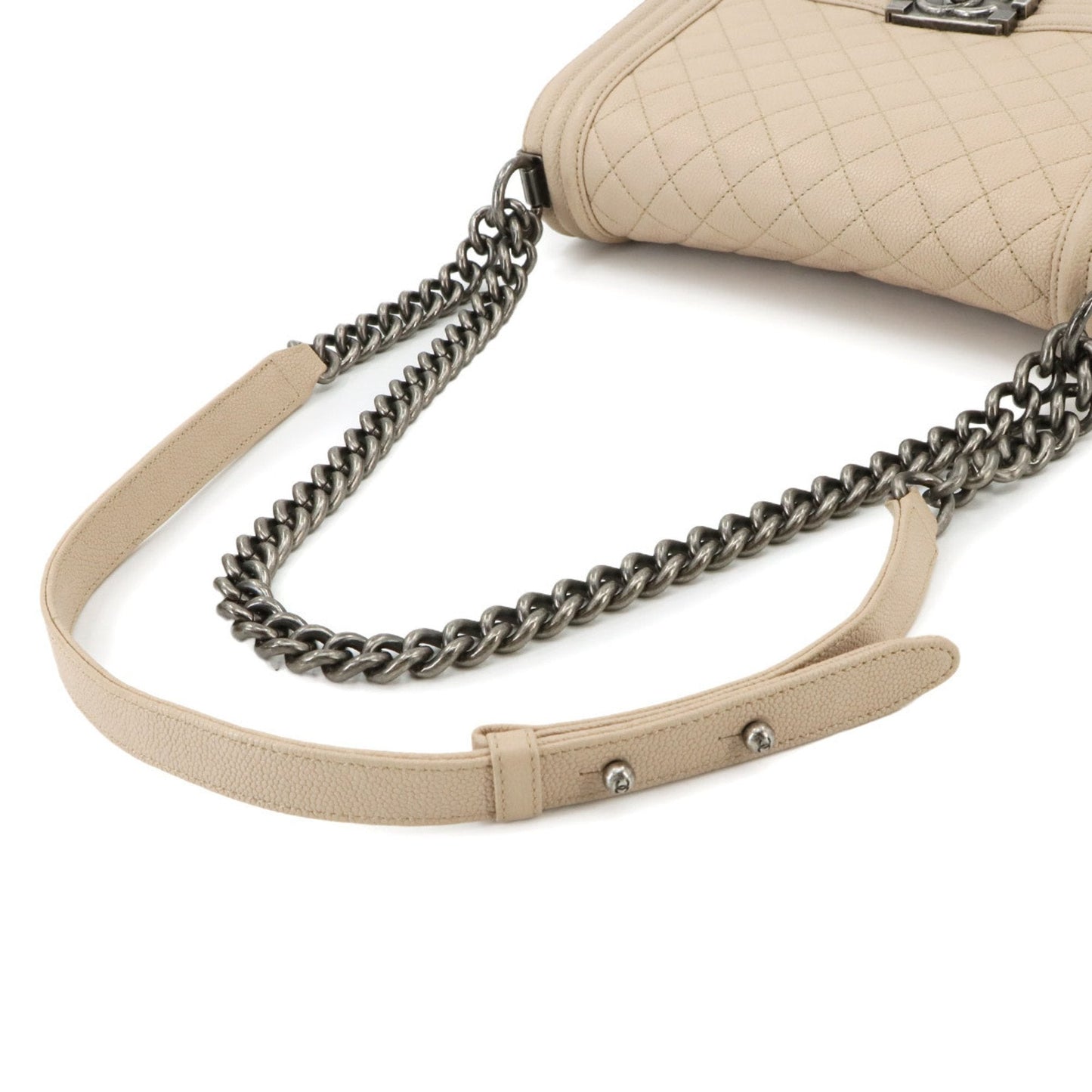 Chanel Sac Boy en cuir caviar beige