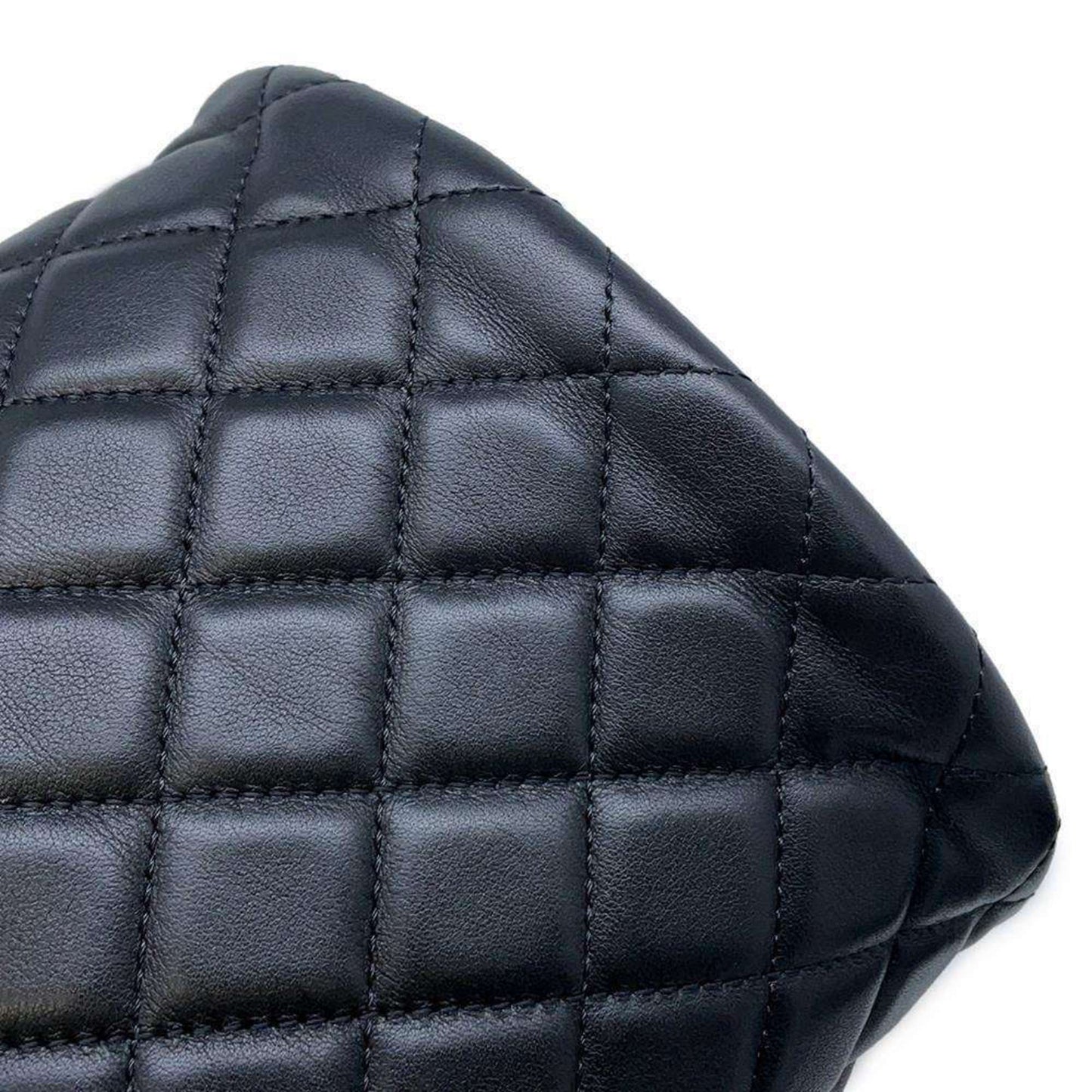 Chanel Sac Boy en cuir noir