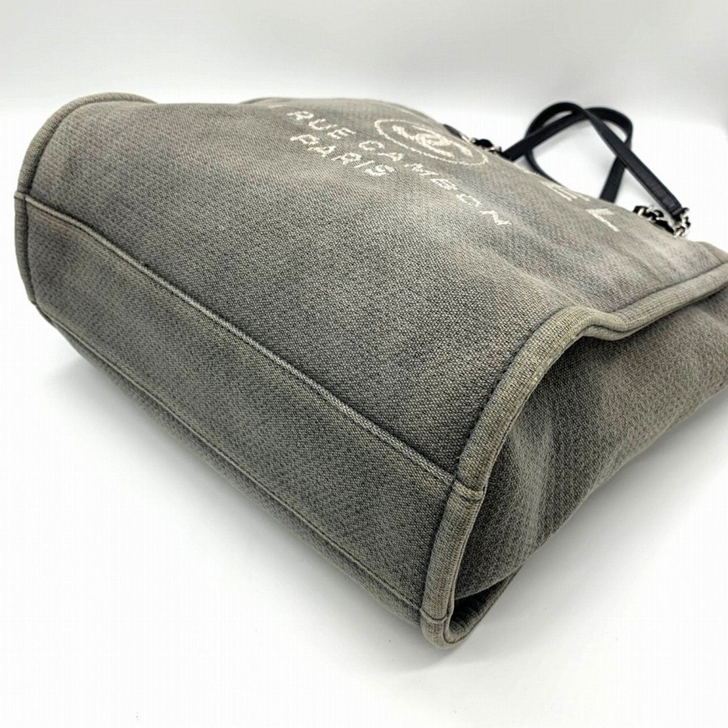 Chanel Sac Deauville en toile gris