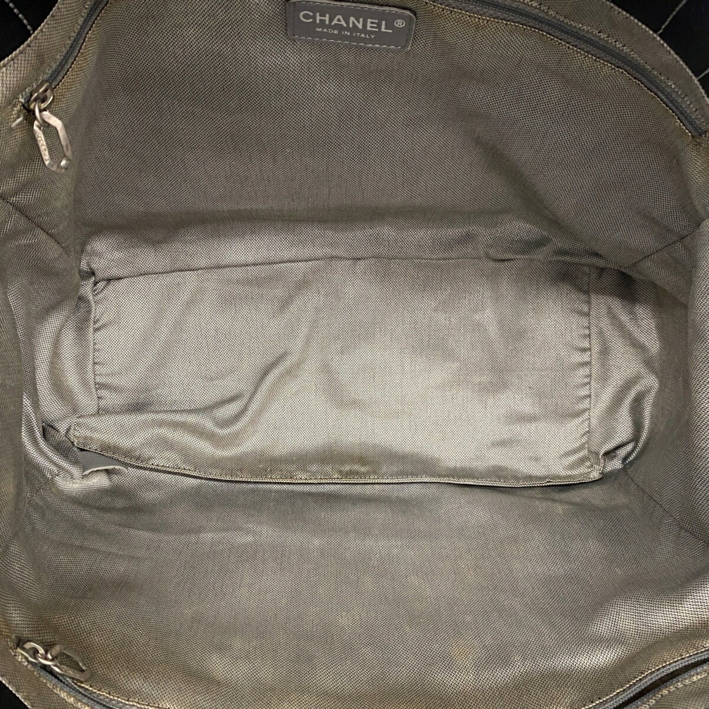 Chanel Sac Mademoiselle en cuir noir