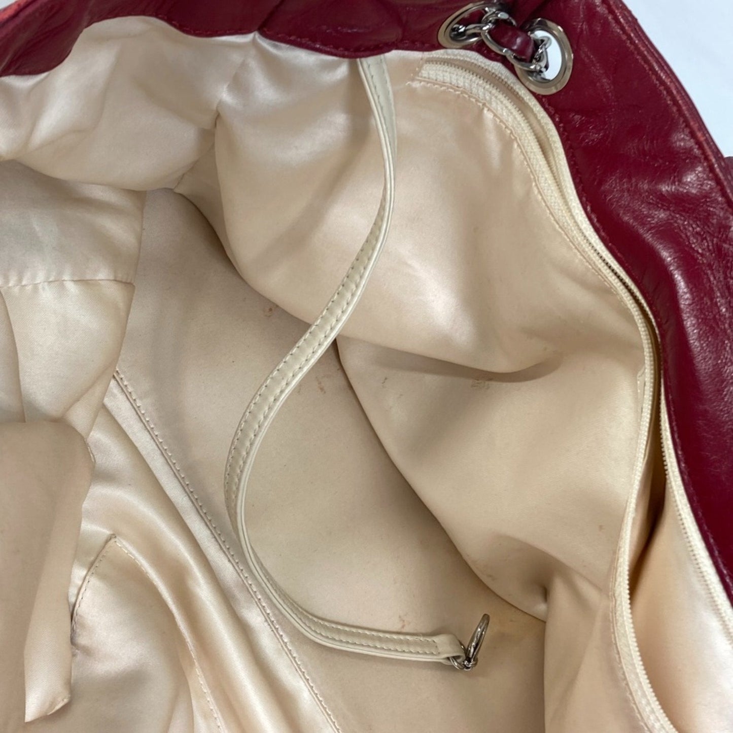 Chanel Sac Chain Tote en cuir rouge