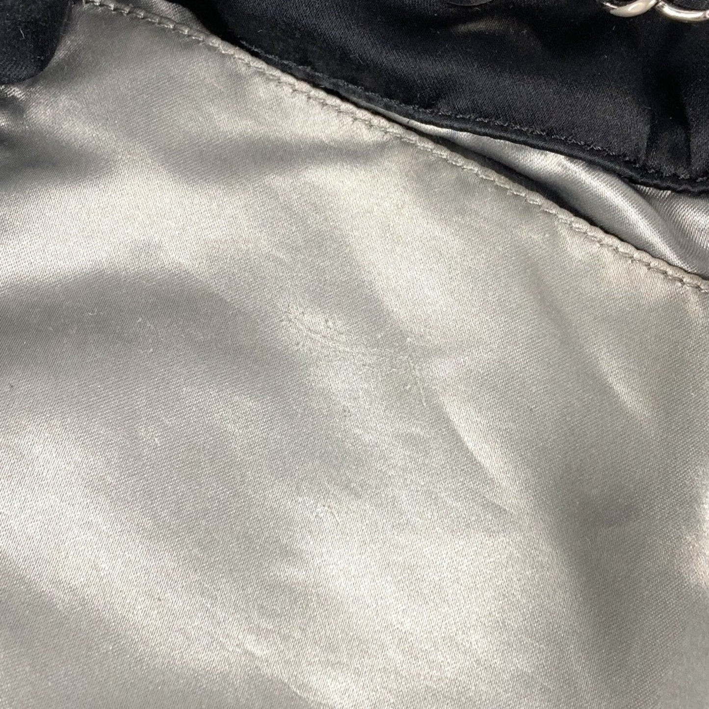 Chanel Sac Cabas en satin noir
