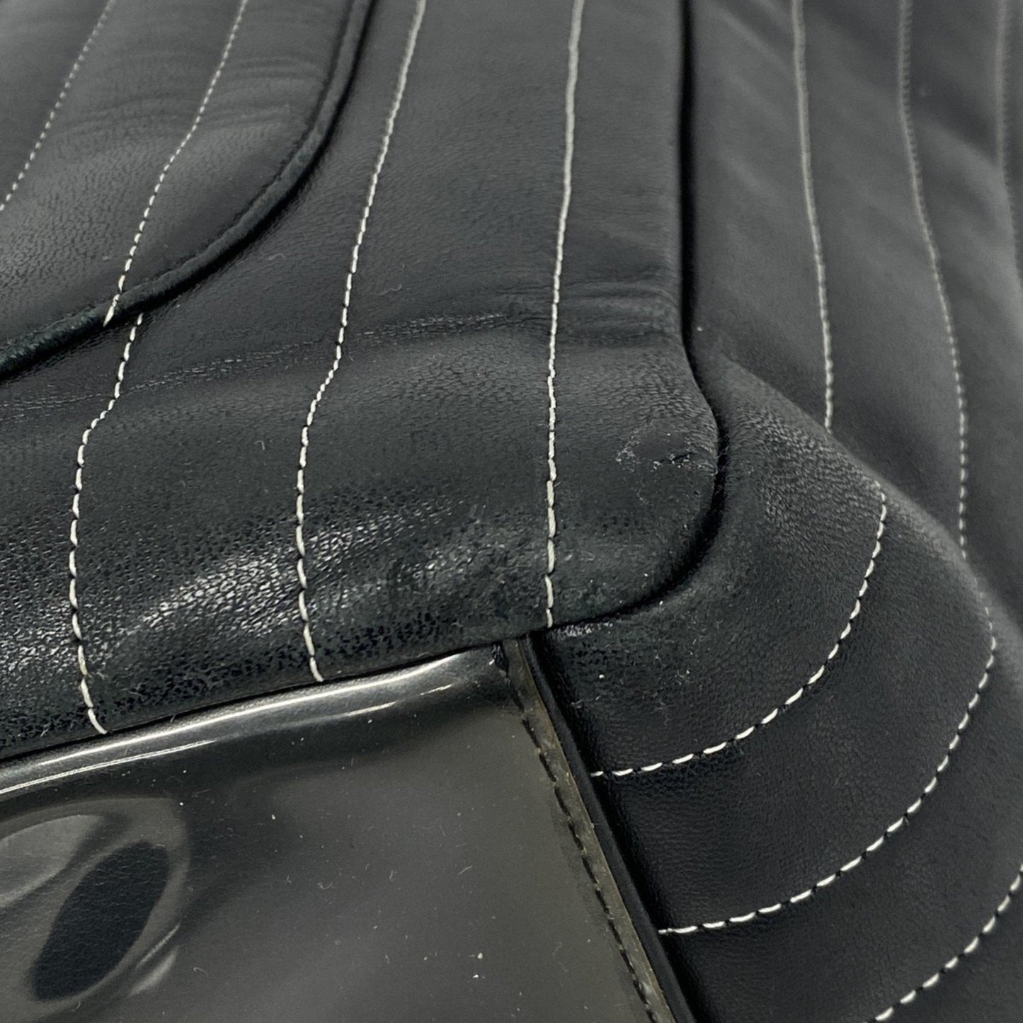 Chanel Sac Mademoiselle en cuir noir