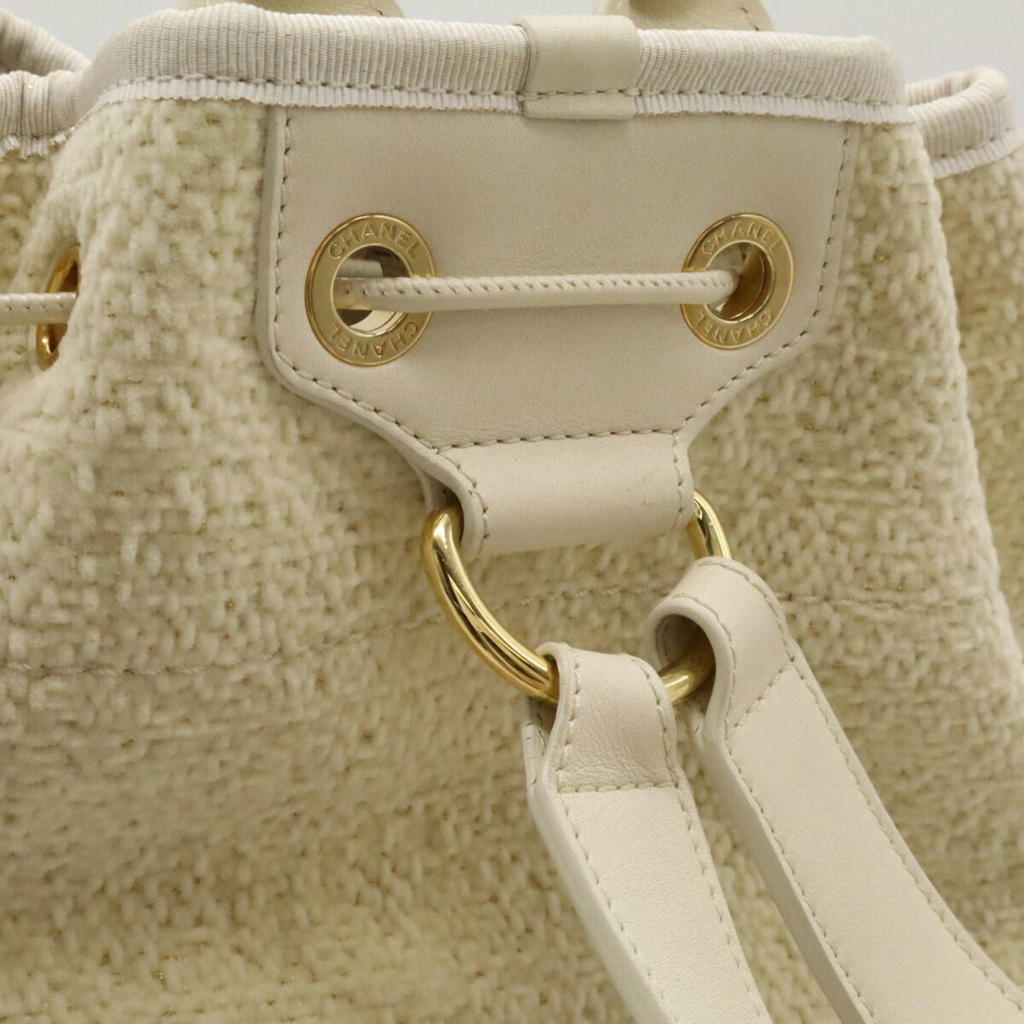 Chanel Sac Deauville en cuir beige