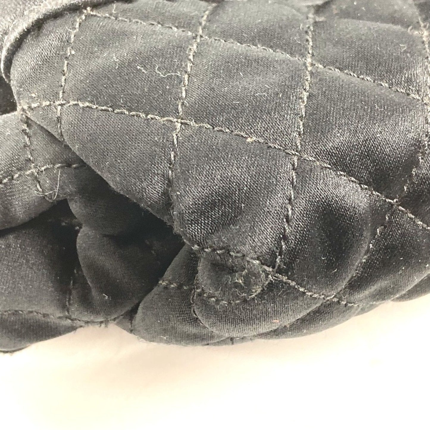 Chanel Sac Cabas en satin noir