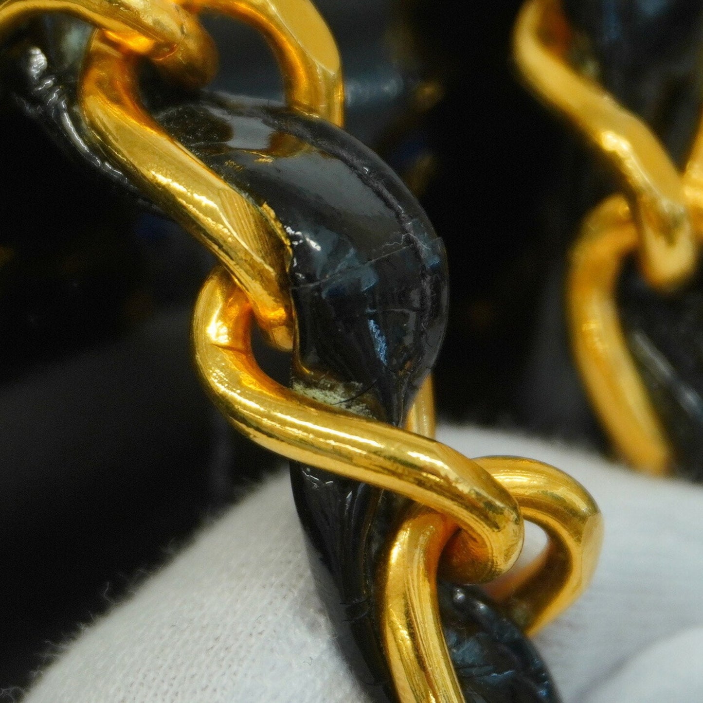 Chanel Sac Mademoiselle en cuir verni noir