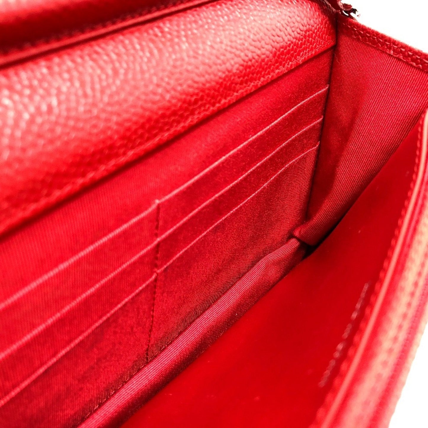 Chanel Sac Classic en cuir caviar rouge