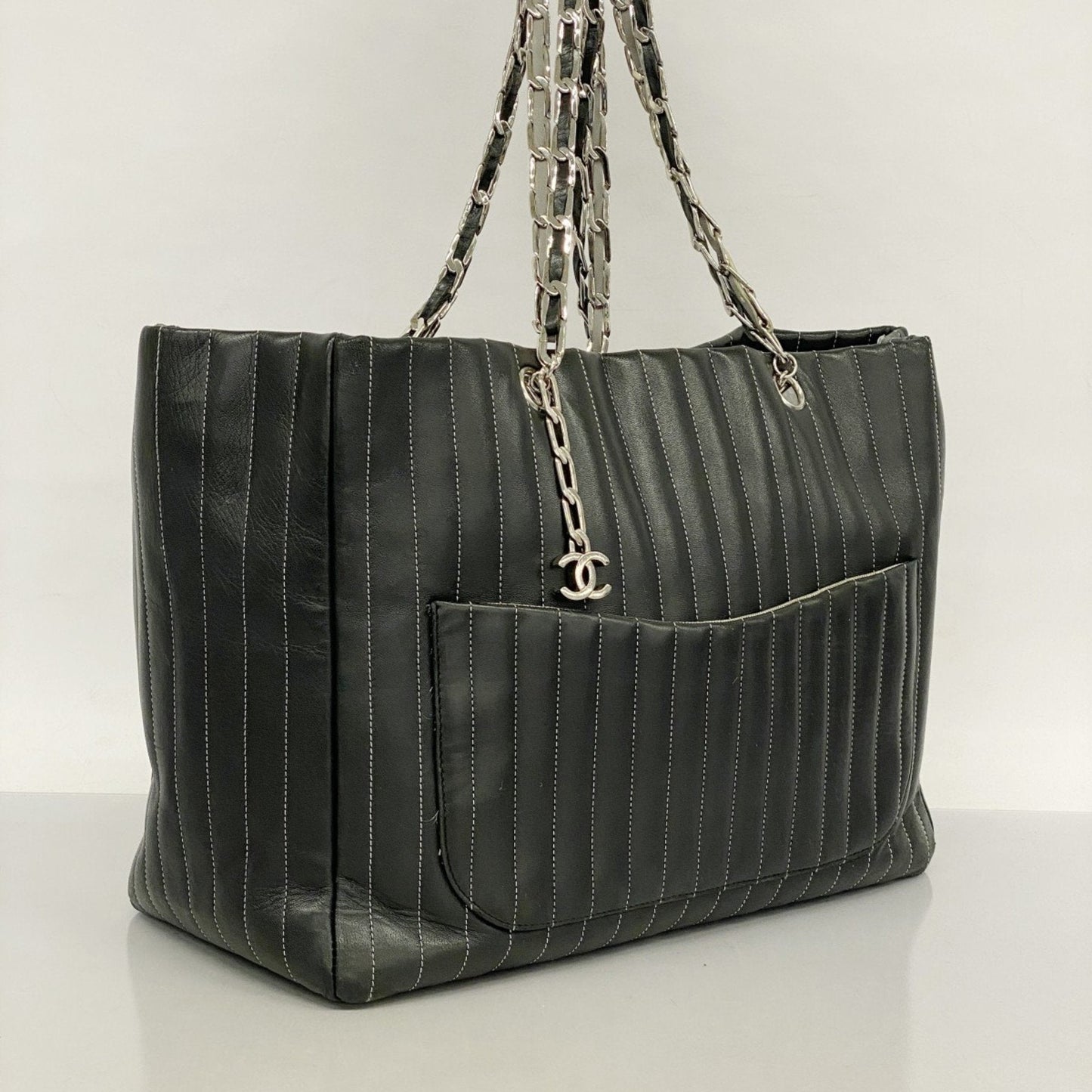 Chanel Sac Mademoiselle en cuir noir