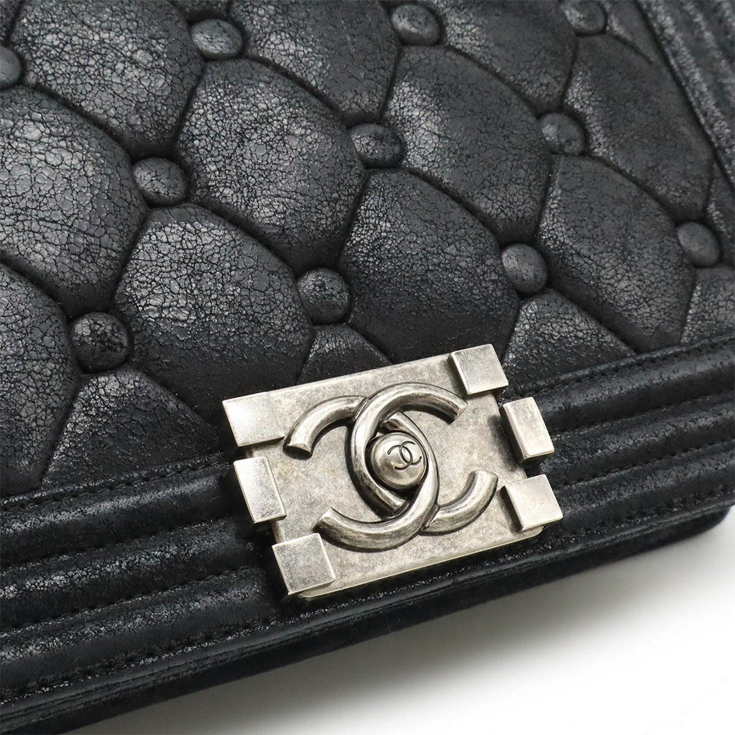Chanel Sac Boy en daim noir