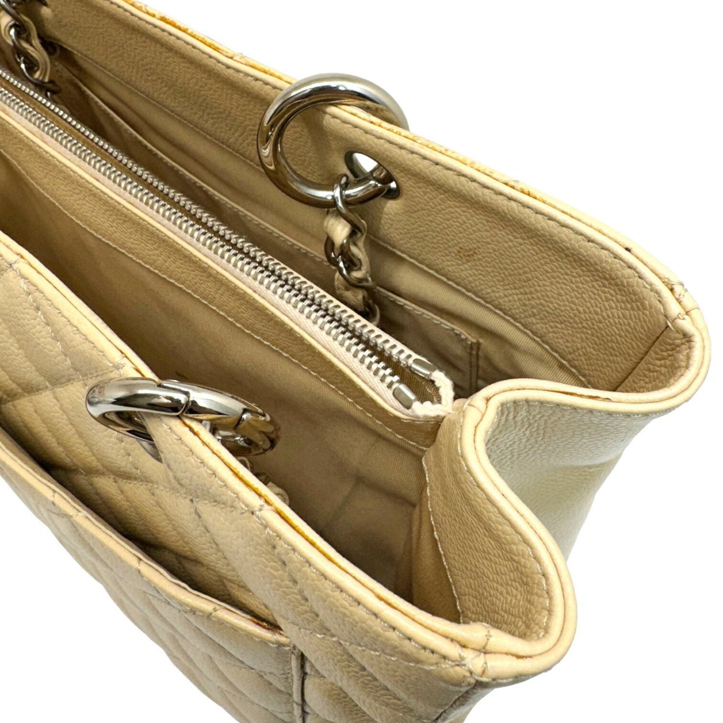 Chanel Sac GST en cuir caviar beige