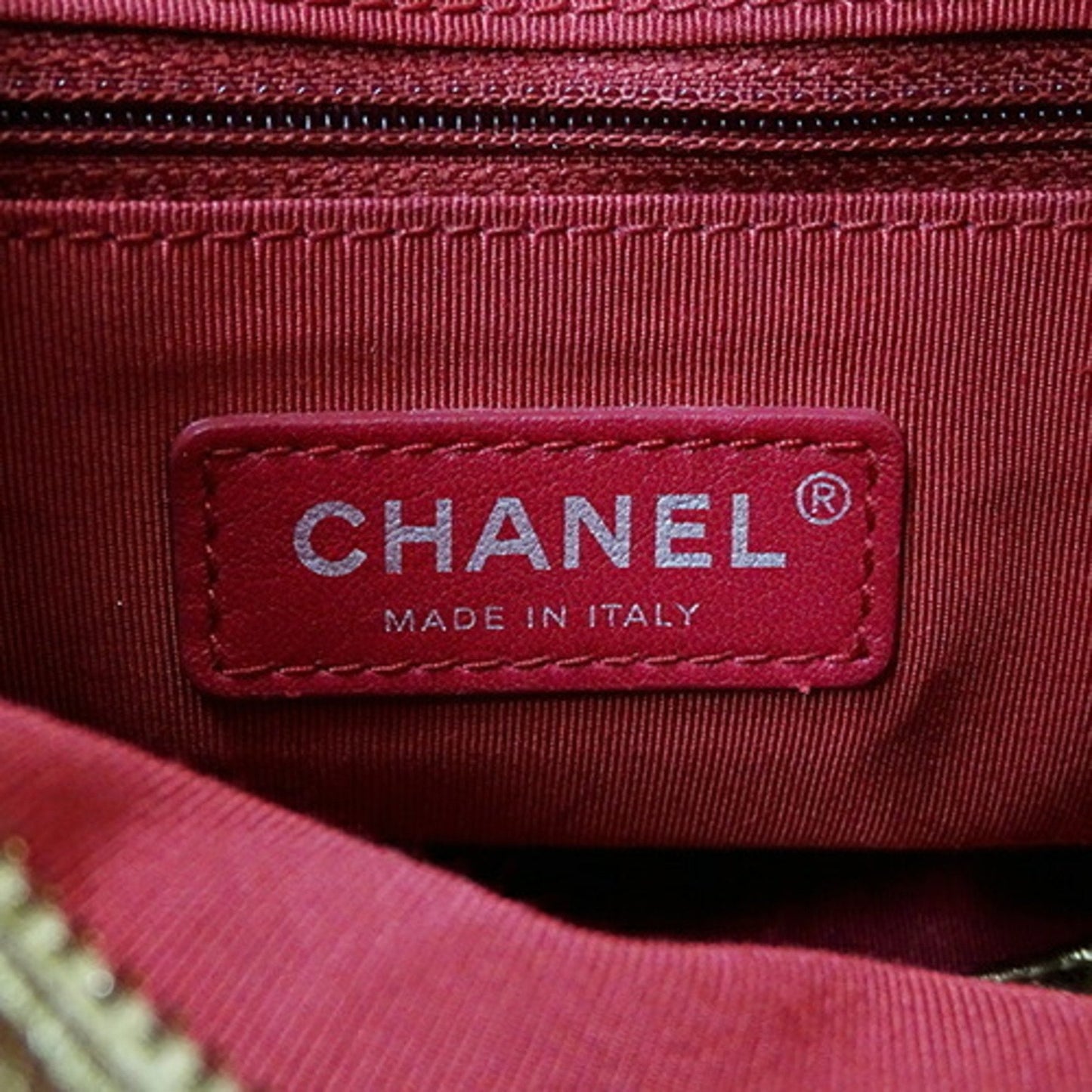 Chanel Sac Gabrielle en cuir dor