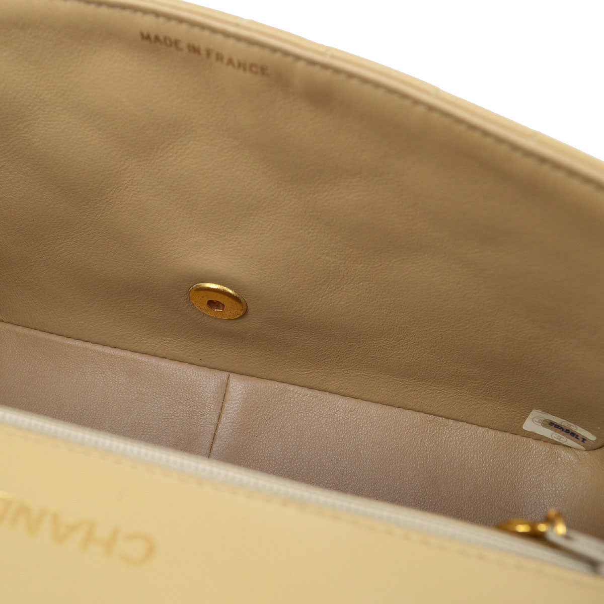 CHANEL 1986-1988 Beige Lambskin Border Flap Medium