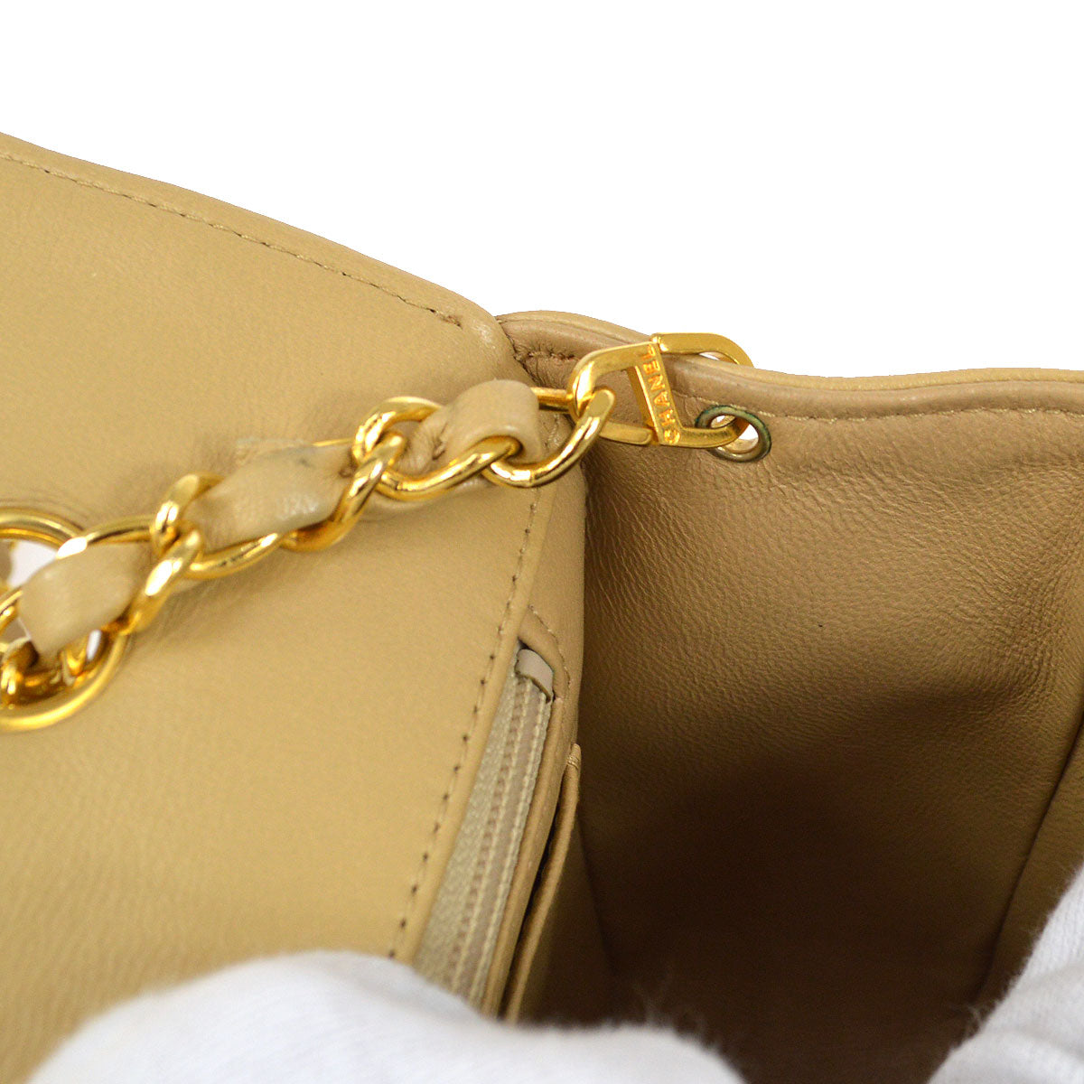 CHANEL 1986-1988 Beige Lambskin Border Flap Medium