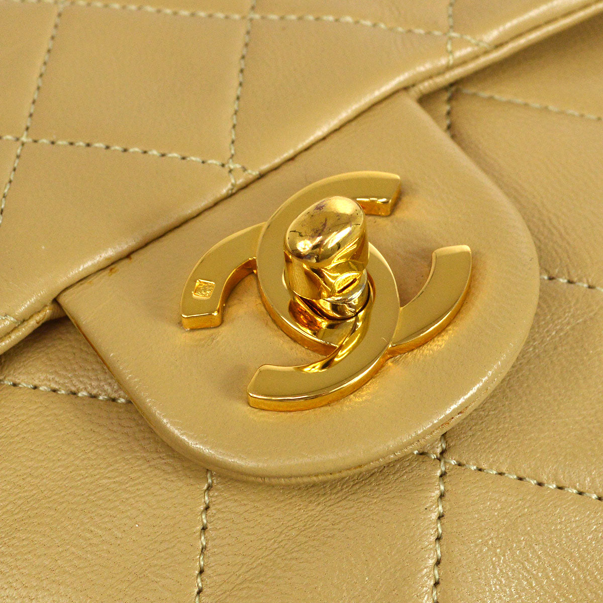 CHANEL 1989-1991 Beige Lambskin Classic Square Flap 17