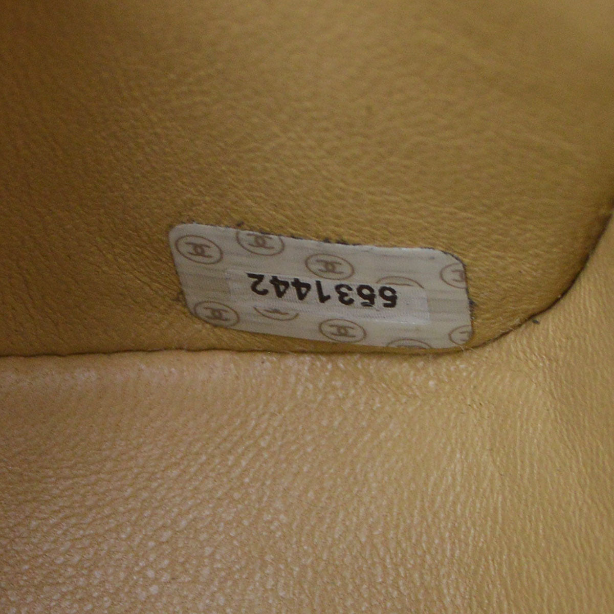 CHANEL 1997-1999 Round Flap Mini Beige Lambskin