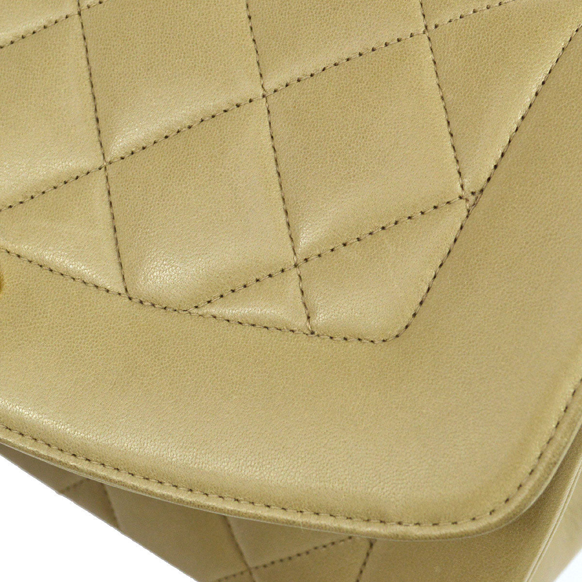 CHANEL 1994-1996 Beige Lambskin Diana Flap Small
