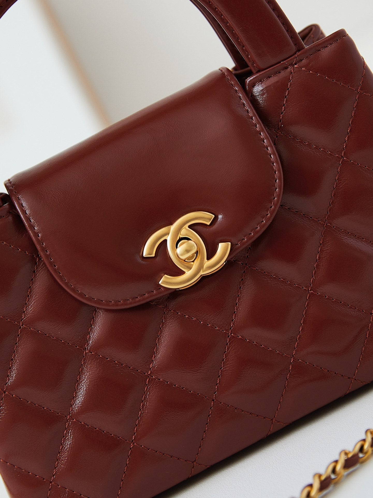 CHANEL 24a nano 19cm kelly shopper bag burgundy lambskin