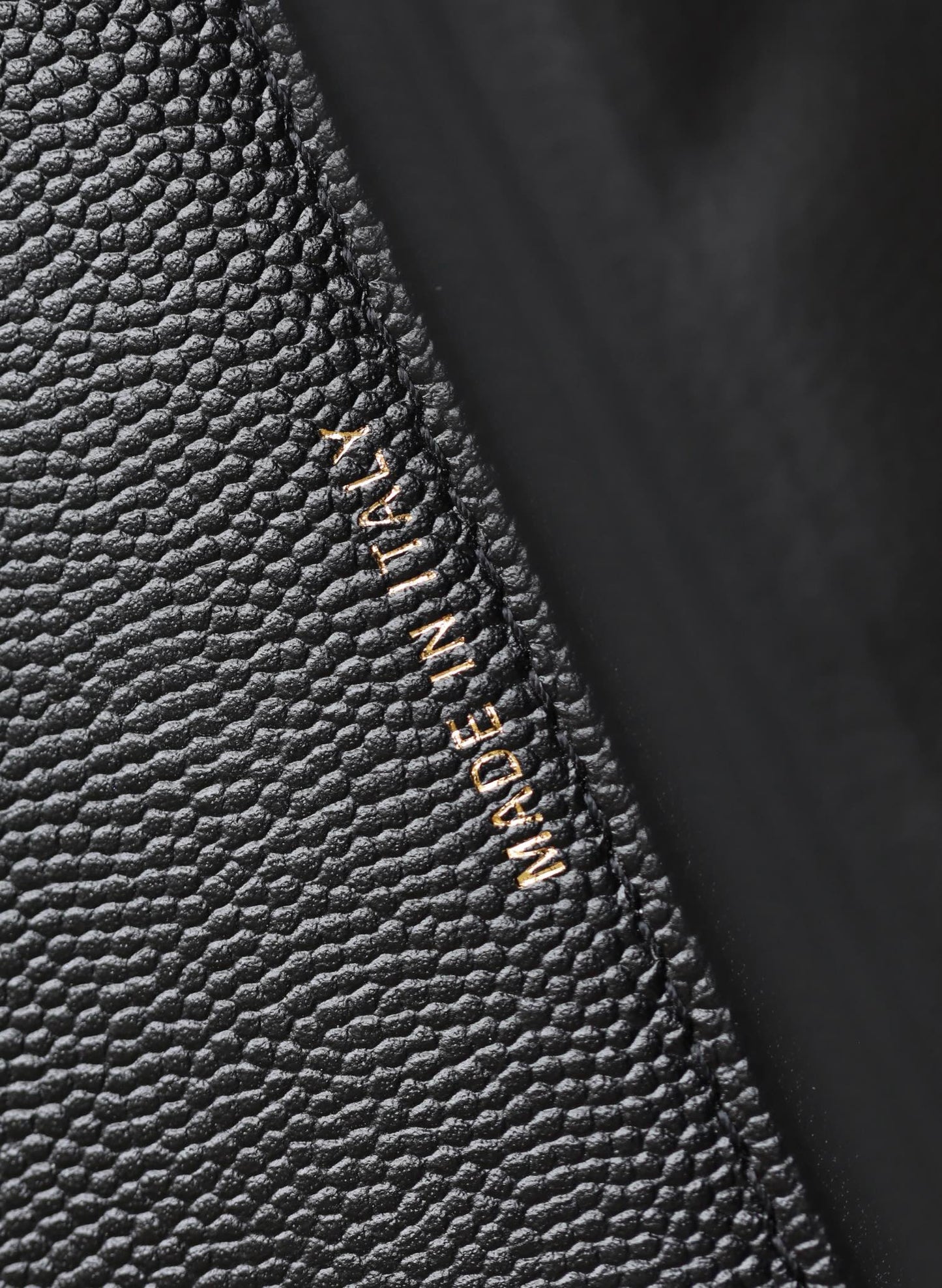 CHANEL 25C Top Handle 18cm Black Grained Calfskin