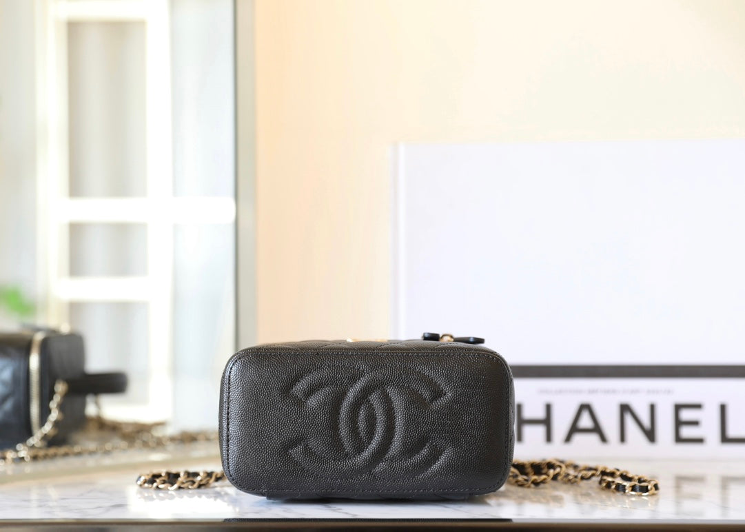 CHANEL 25C Vanity 17cm Black Grained Calfskin